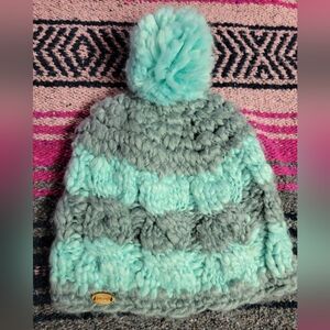 🛒🛍️💥Gently used women spacecraft crotcheted winter hat like new condition